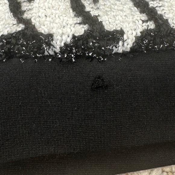 Lilly’s Kloset Chic Black and White Houndstooth Mini Skirt size M - Picture 4 of 8